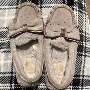 UGG Kids Starry Suede Slippers - Tan and Brown